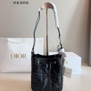 Dior-caroバケットバッグ