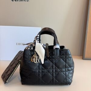 Dior - 新作 Toujours ホリゾンタル コレクション