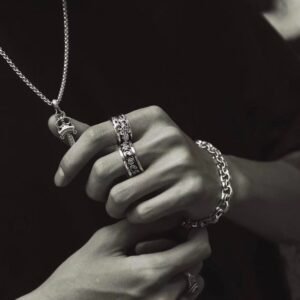 クロムハーツ ファックユー スピナーリング 925 シルバー製 ヴィンテージオキシデーション仕上げ ハンドエングレービング