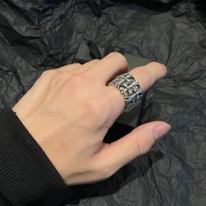 クロムハーツ ストーンセッティング ラウンド 墓葬リング ストーンセッティング グレイブクロスリング