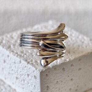 クロハート スネーク エンブレース リング