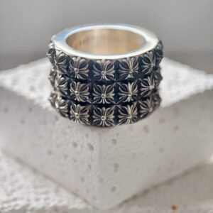 クロムハーツ スリーレイヤー クロスフラワー アーチャーリング