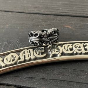 クロムハーツ ブラックシルバーメッキ オープン クロスフラワー / KT リング