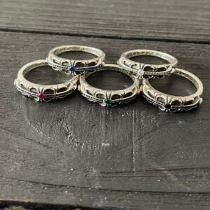 クロムハーツ スリム クロスフラワー リング カラーダイヤインレイ（レッド / グリーン / ブルー / ホワイト / ブラック）