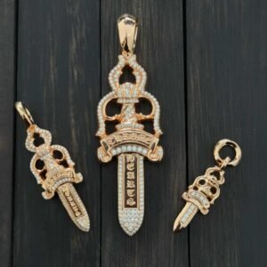 クロハート 22K ゴールドメッキ パヴェダイヤモンド ソード ペンダント