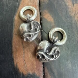 クロハート スモール ヴァイン ハート ペンダント