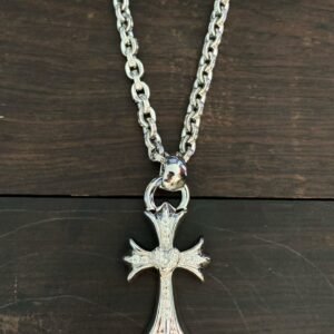 クロハート ホワイトゴールドメッキ ホワイトダイヤモンド ハート ヴァイン クロス