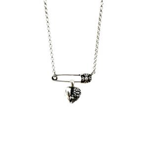 クロムハーツ セメタリー ハート ペンダント