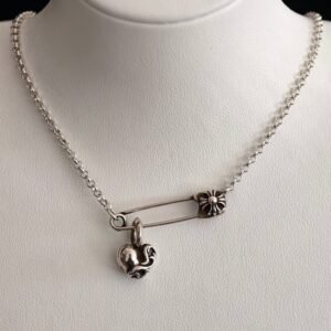 クロムハーツ ミニツル ハート ペンダント