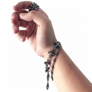 𝐂𝐡𝐫𝐨𝐦𝐞 𝐡𝐞𝐚𝐫𝐭𝐬 クロムハーツ ナインリンク クロスフラワー ブレスレット