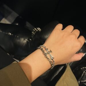 𝐂𝐡𝐫𝐨𝐦𝐞 𝐡𝐞𝐚𝐫𝐭𝐬 クロムハーツ クロス ロブスタークラスプ me ブレスレット