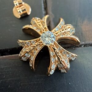 Chrome hearts クロムハーツ ラージサイズ パヴェダイヤ クロスフラワー ピアス