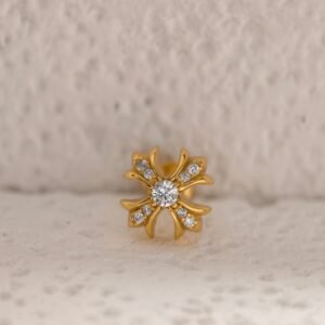 𝐂𝐡𝐫𝐨𝐦𝐞 𝐡𝐞𝐚𝐫𝐭𝐬 クロムハーツ 22KGP パヴェダイヤ クロスフラワー ピアス