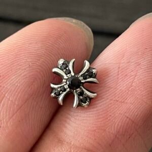 クロムハーツ ブラックダイヤ ショートクロス ピアス