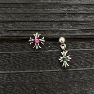 クロムハーツ ダイヤモンドインレイ クロス スタッドピアス