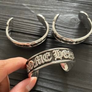 クロムハーツ ブラックスクロール バングル